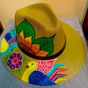 NWOT beautiful hat size M